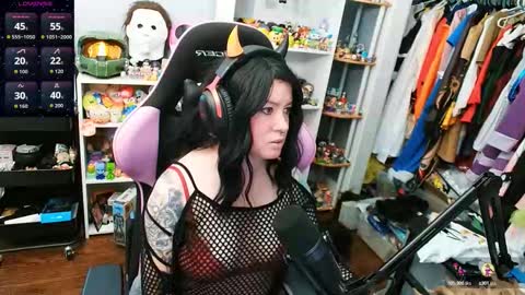 Trin Kat pet online show from 10.13.25