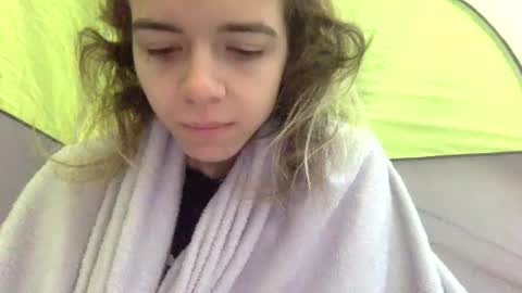 Snapshot of trippybb222 chatting on 10.09.25 trippybb222 online show from 10.09.25