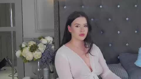 Snapshot of trisha_winslet chatting on 12.13.24 trisha_winslet online show from 12.13.24