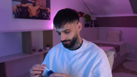 Snapshot of tristangreyaura chatting on 02.23.26 Trystan Grey online show from 02.23.26