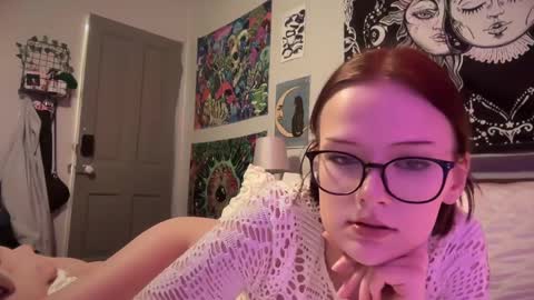 Snapshot of trixilee24 chatting on 02.13.25 Trixi online show from 02.13.25