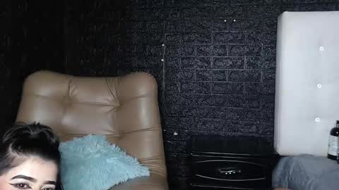 trixxiee_ online show from 02.18.25