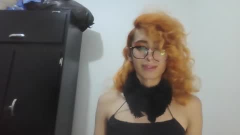 Snapshot of trixy_roses chatting on 01.30.25 Trixy Rose online show from 01.30.25
