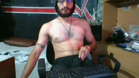 Snapshot of trizquelmen chatting on 12.10.24 Andrew online show from 12.10.24