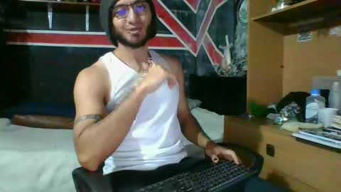 Snapshot of trizquelmen chatting on 01.03.25 Andrew online show from 01.03.25