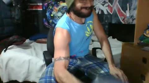 Snapshot of trizquelmen chatting on 02.21.25 Andrew online show from 02.21.25