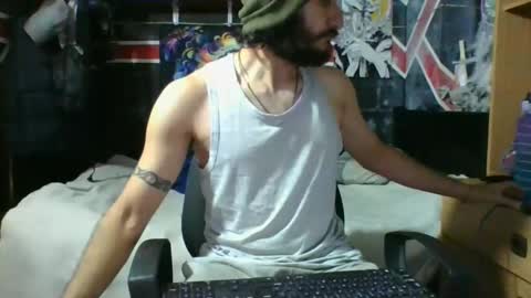 Snapshot of trizquelmen chatting on 03.02.25 Andrew online show from 03.02.25