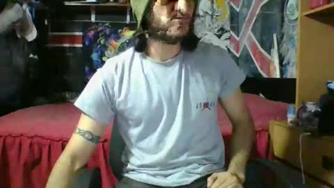 Snapshot of trizquelmen chatting on 09.21.25 Andrew online show from 09.21.25