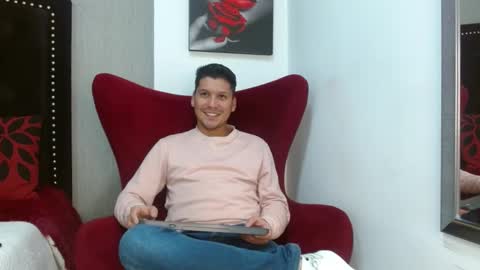 Troy online show from 12.08.24