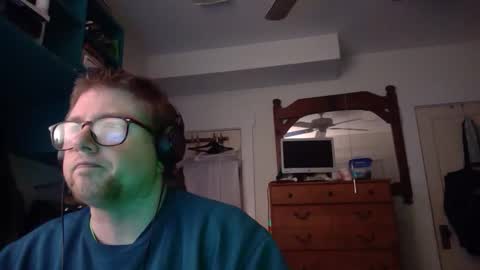 Snapshot of true_manofworth chatting on 01.01.25 HandicappedLaugher online show from 01.01.25