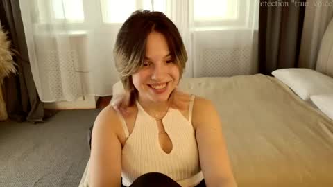 Snapshot of true_voice chatting on 05.19.26 Emma online show from 05.19.26