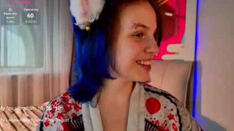 Snapshot of true_voice chatting on 07.18.26 Emma online show from 07.18.26