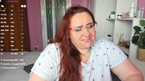 Snapshot of truly_goddess chatting on 02.03.25 Adelle online show from 02.03.25