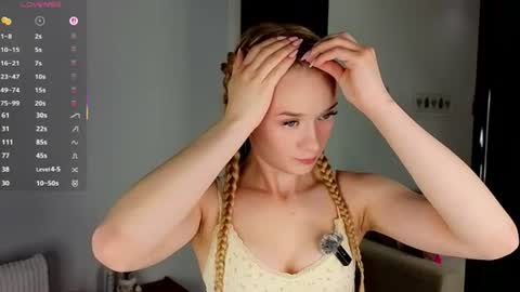 Snapshot of truuuly_yours chatting on 07.12.26 Bethany online show from 07.12.26