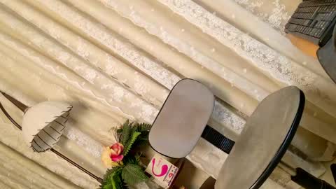 Chloe online show from 04.12.26