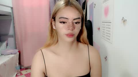 Snapshot of ts_vexana chatting on 01.16.25 Dhalia online show from 01.16.25