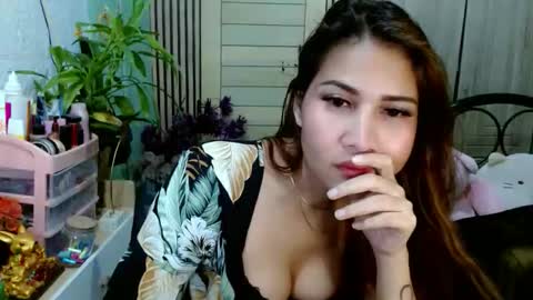 SHENA  online show from 12.05.25