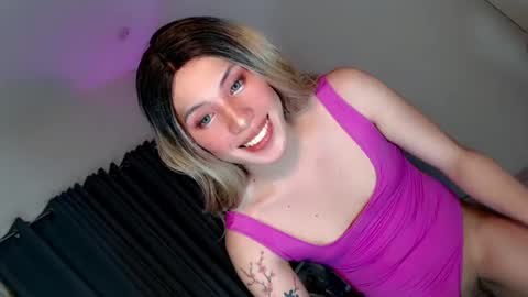 Snapshot of tsgirl_julian69 chatting on 07.15.26 Julian online show from 07.15.26