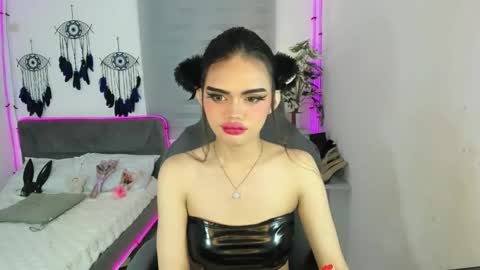 Snapshot of tstoni_talks chatting on 09.22.25 tstoni_talks online show from 09.22.25