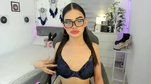 Snapshot of tstoni_talks chatting on 10.06.25 tstoni_talks online show from 10.06.25