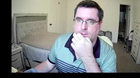 Snapshot of tstwbtsb chatting on 04.28.26 tstwbtsb online show from 04.28.26