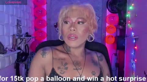 Snapshot of tsviolett chatting on 02.14.25 BellaRoxanna online show from 02.14.25