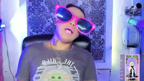 Snapshot of tsviolett chatting on 10.17.25 BellaRoxanna online show from 10.17.25