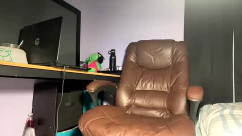 Snapshot of tuamante000 chatting on 02.12.25 Stimulation make me Cum in Public or in Pvt online show from 02.12.25