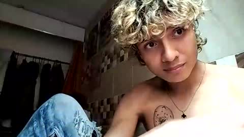 Snapshot of tubebecito12 chatting on 11.02.25 tubebecito12 online show from 11.02.25