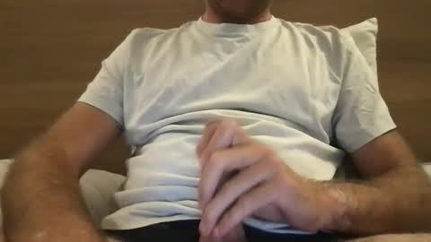 Snapshot of tulaveux06 chatting on 10.07.25 tulaveux06 online show from 10.07.25