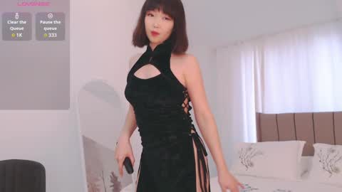 Snapshot of tumilio chatting on 01.21.25 TumiLio online show from 01.21.25