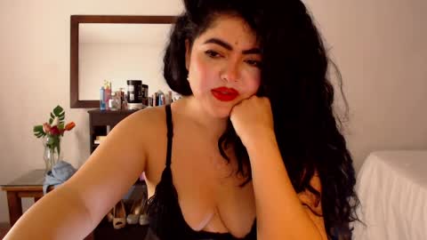 Snapshot of tuti_sex chatting on 04.19.26 tuti online show from 04.19.26