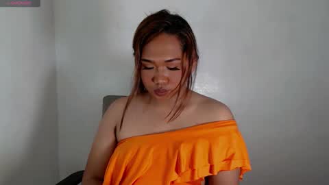 Snapshot of twinkcheska chatting on 11.16.25 Cheska Schock online show from 11.16.25