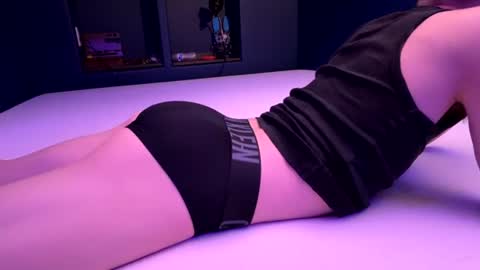 Snapshot of twinkerbell342 chatting on 07.28.26 Hunter Twink online show from 07.28.26