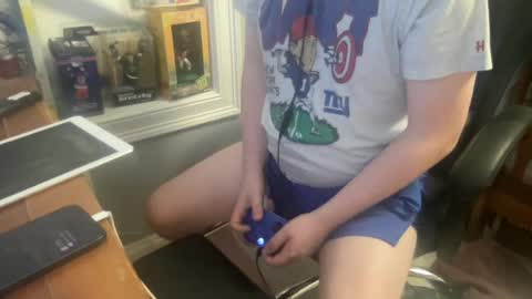 Snapshot of twinkmikexxx12 chatting on 07.15.26 mike online show from 07.15.26