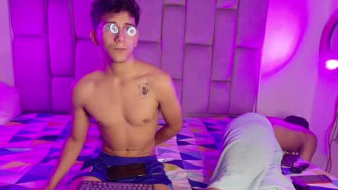 Snapshot of twinksecrets_ chatting on 02.20.26 twinksecrets_ online show from 02.20.26