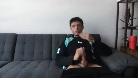 Snapshot of twinksguys360 chatting on 02.28.26 Derrick online show from 02.28.26