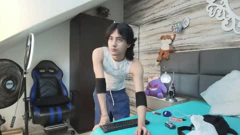 twinslovers_ online show from 05.18.26