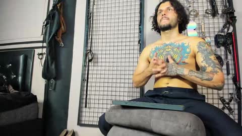 Clio  Tadeo online show from 12.27.24