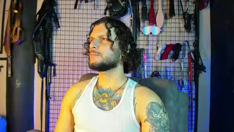 Clio  Tadeo online show from 03.12.25