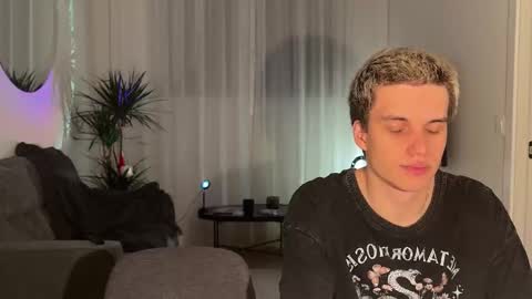 Molly and Nick online show from 03.26.26