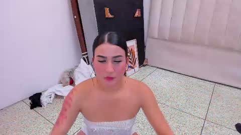 Sara LoenardNataly and Emilio online show from 07.10.26