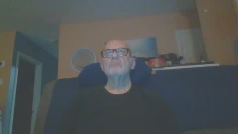 Snapshot of twstone chatting on 02.03.25 twstone online show from 02.03.25