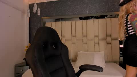  TYLA  online show from 10.14.25