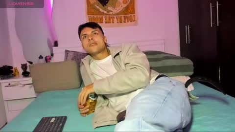 tyler_axel online show from 05.04.26