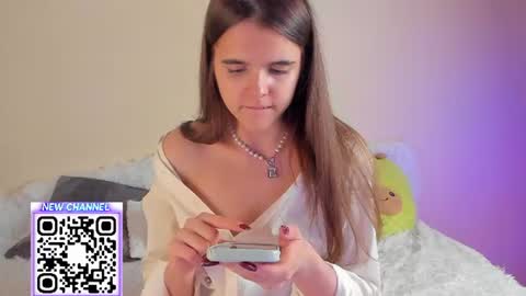 Snapshot of tyler_ema chatting on 07.20.26 Ema online show from 07.20.26