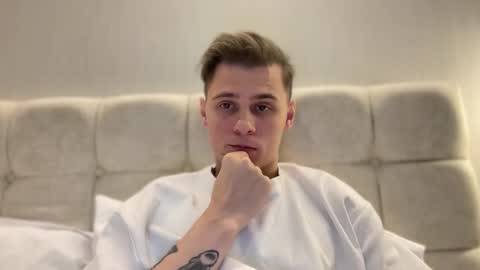 Snapshot of tyler_garrner chatting on 09.20.25 tyler_garrner online show from 09.20.25