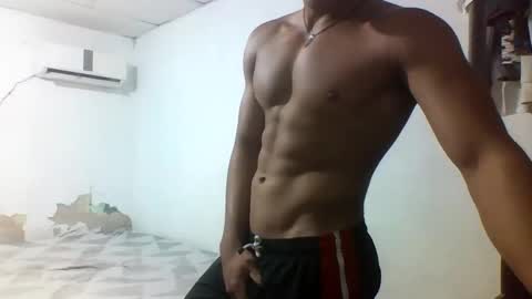 Snapshot of tyler_gold823 chatting on 02.03.25 Tyler online show from 02.03.25