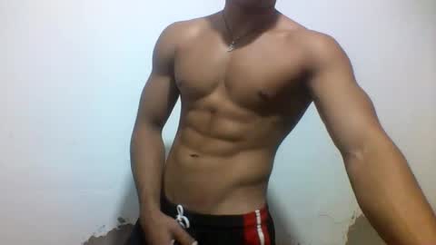 Snapshot of tyler_gold823 chatting on 02.14.25 Tyler online show from 02.14.25