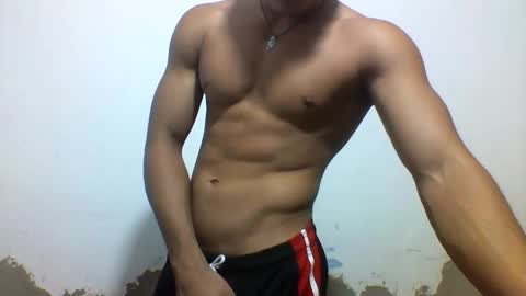 Snapshot of tyler_gold823 chatting on 02.19.25 Tyler online show from 02.19.25